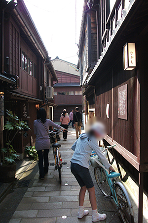 東茶屋