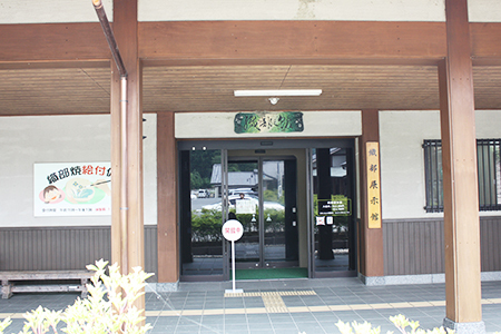 織部焼き展示.jpg