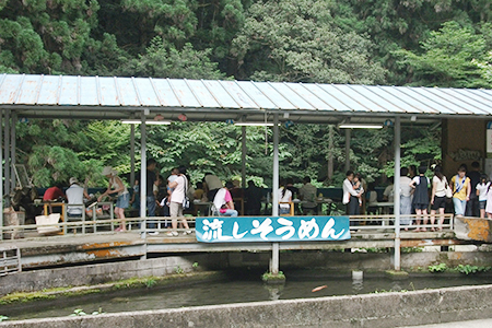 釜が滝ます園流しそうめん.jpg