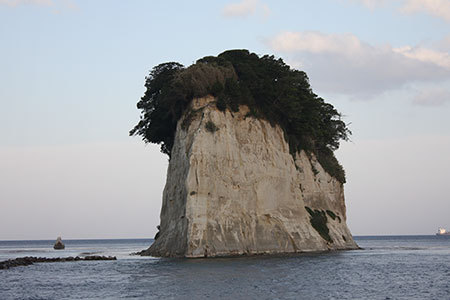 見附島