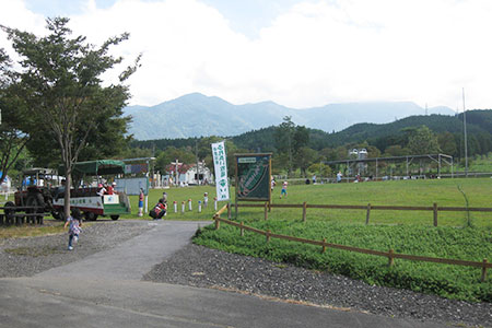 中津川ふれあい牧場