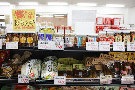 道の駅美並店内