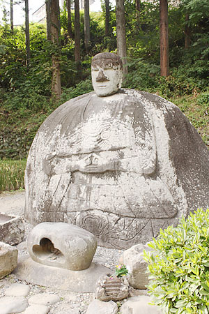万次の石仏