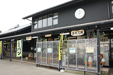 道の駅立田ふれあいの里外観
