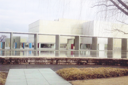 豊田市美術館